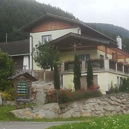 Ferienwohnung Am Bauernhof Zechner Heidi Флатах Екстериор снимка