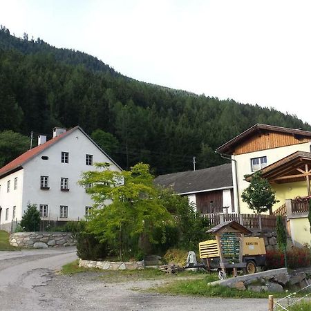 Ferienwohnung Am Bauernhof Zechner Heidi Флатах Екстериор снимка
