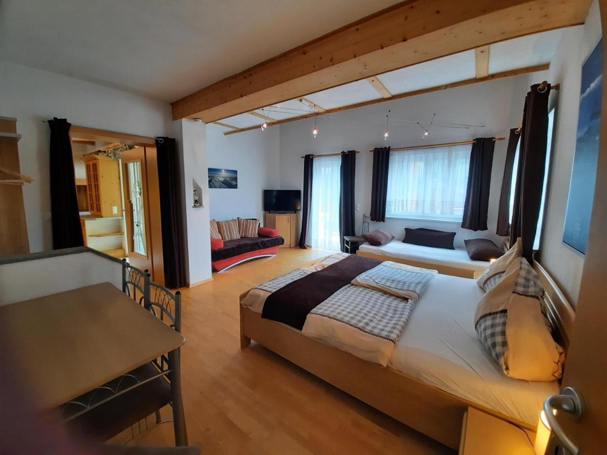Ferienwohnung Am Bauernhof Zechner Heidi Флатах Екстериор снимка