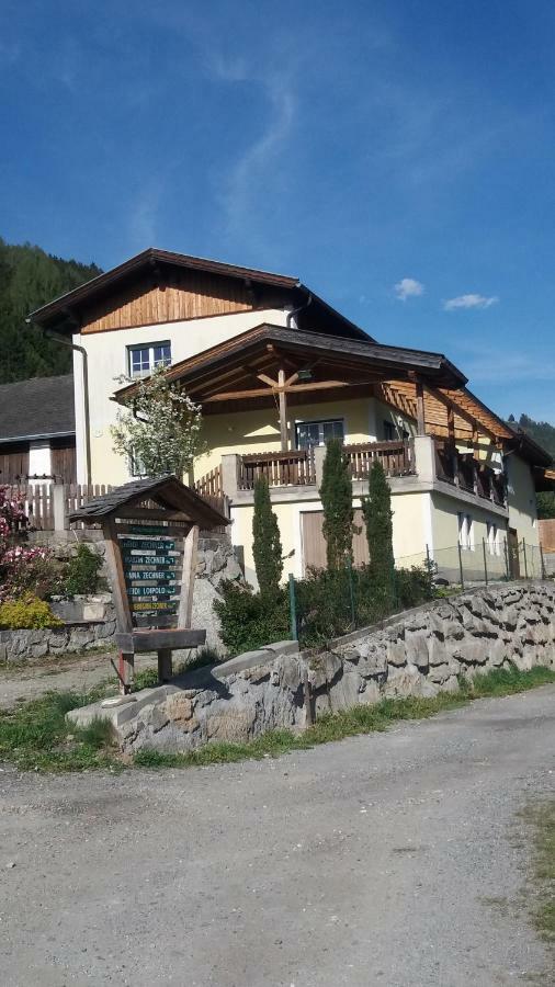 Ferienwohnung Am Bauernhof Zechner Heidi Флатах Екстериор снимка