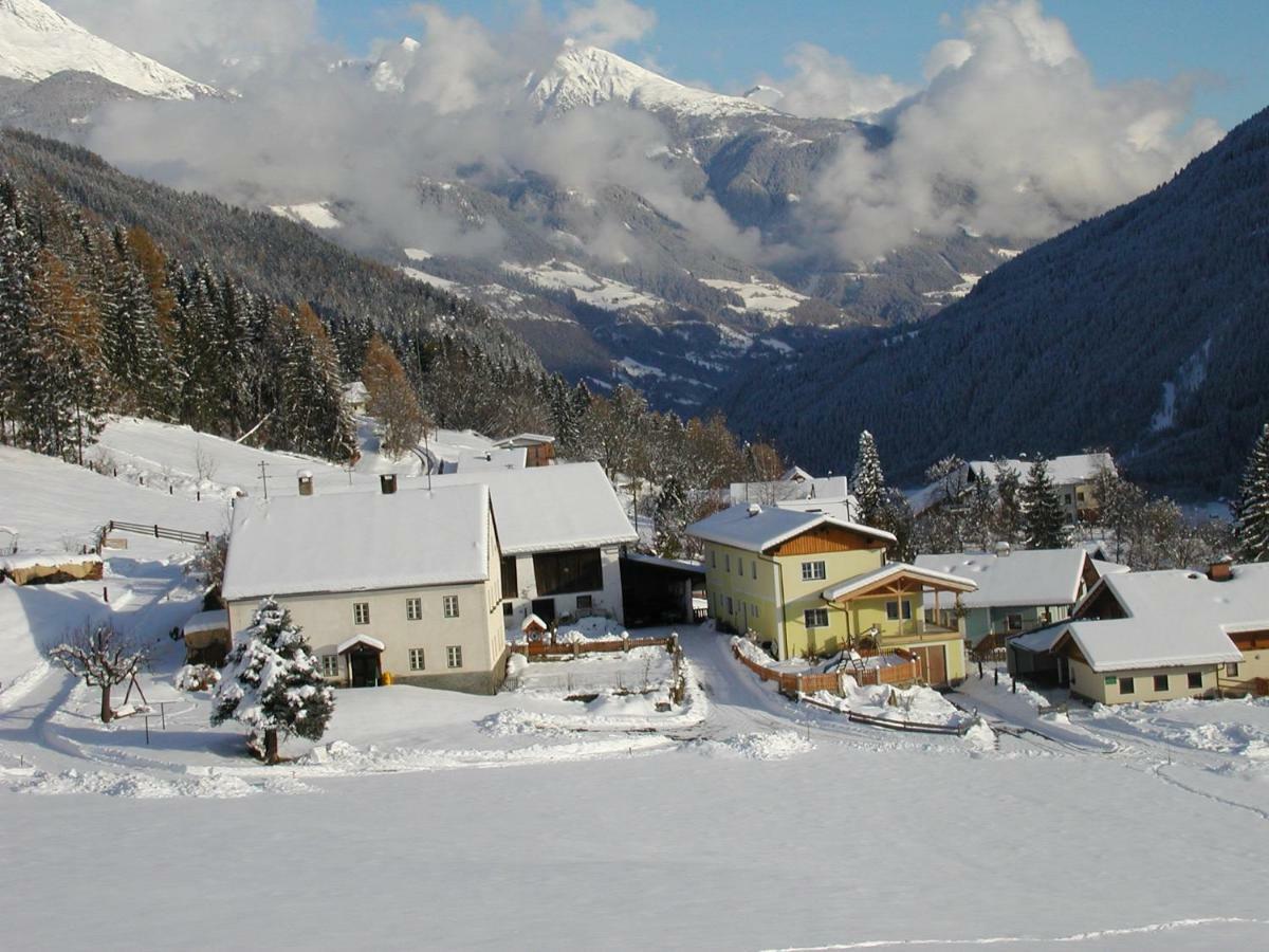 Ferienwohnung Am Bauernhof Zechner Heidi Флатах Екстериор снимка